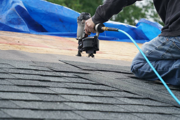 Best Emergency Roof Repair  in Fowler, MI
